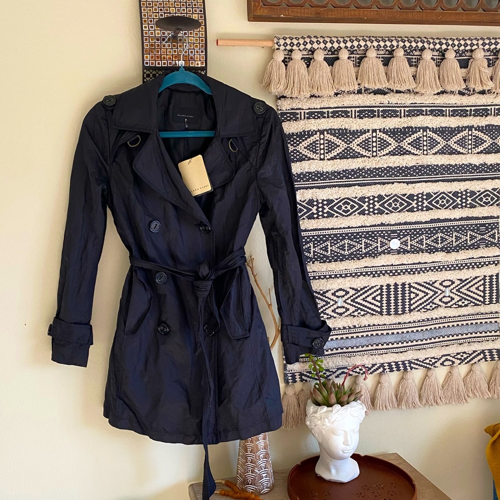 Milano story very fashionable trench coat NWT